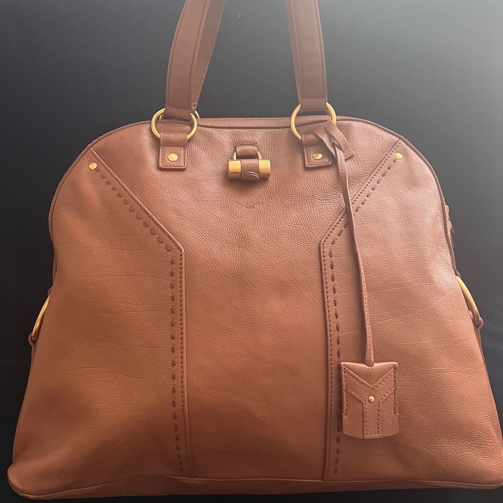 Pre-owned Authentic Medium YSL Muse in Carmel color